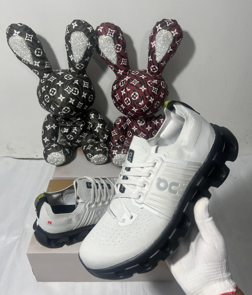 On Cloudswift 4 Wolf / Black 鈥?Lightweight Running