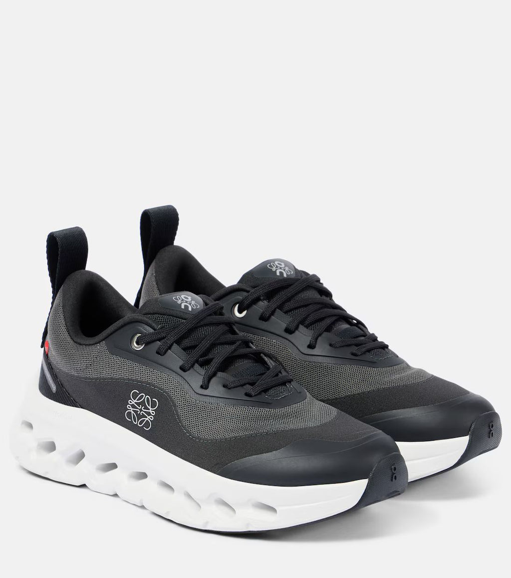 LOEWE Pre-Loved x On Cloudtilt 2.0 Running Shoes 鈥?Black & White