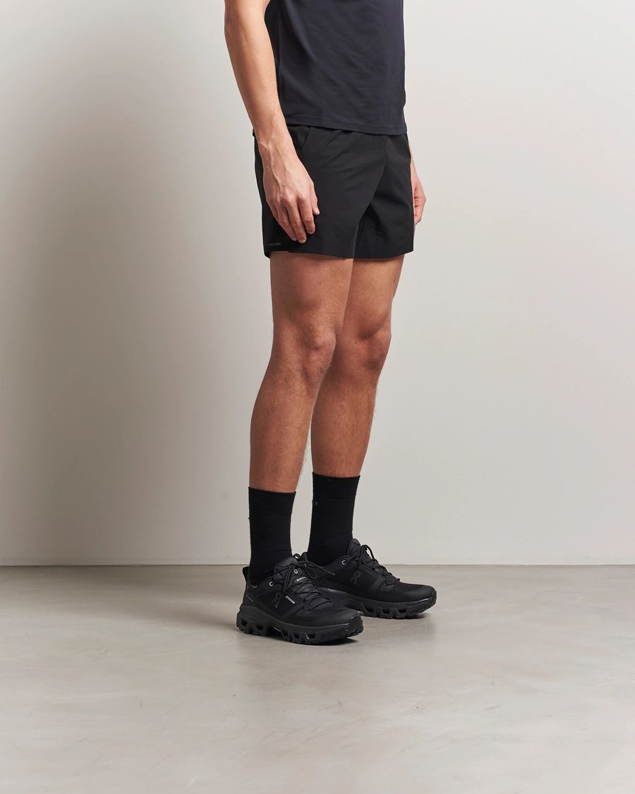 ON Cloudrock Low Waterproof 鈥?Black
